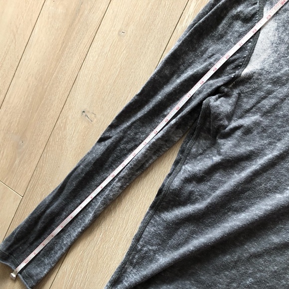 Armani Exchange Eagle Vintage Style Light Sweater in Grey Size S - Picture 8 of 9